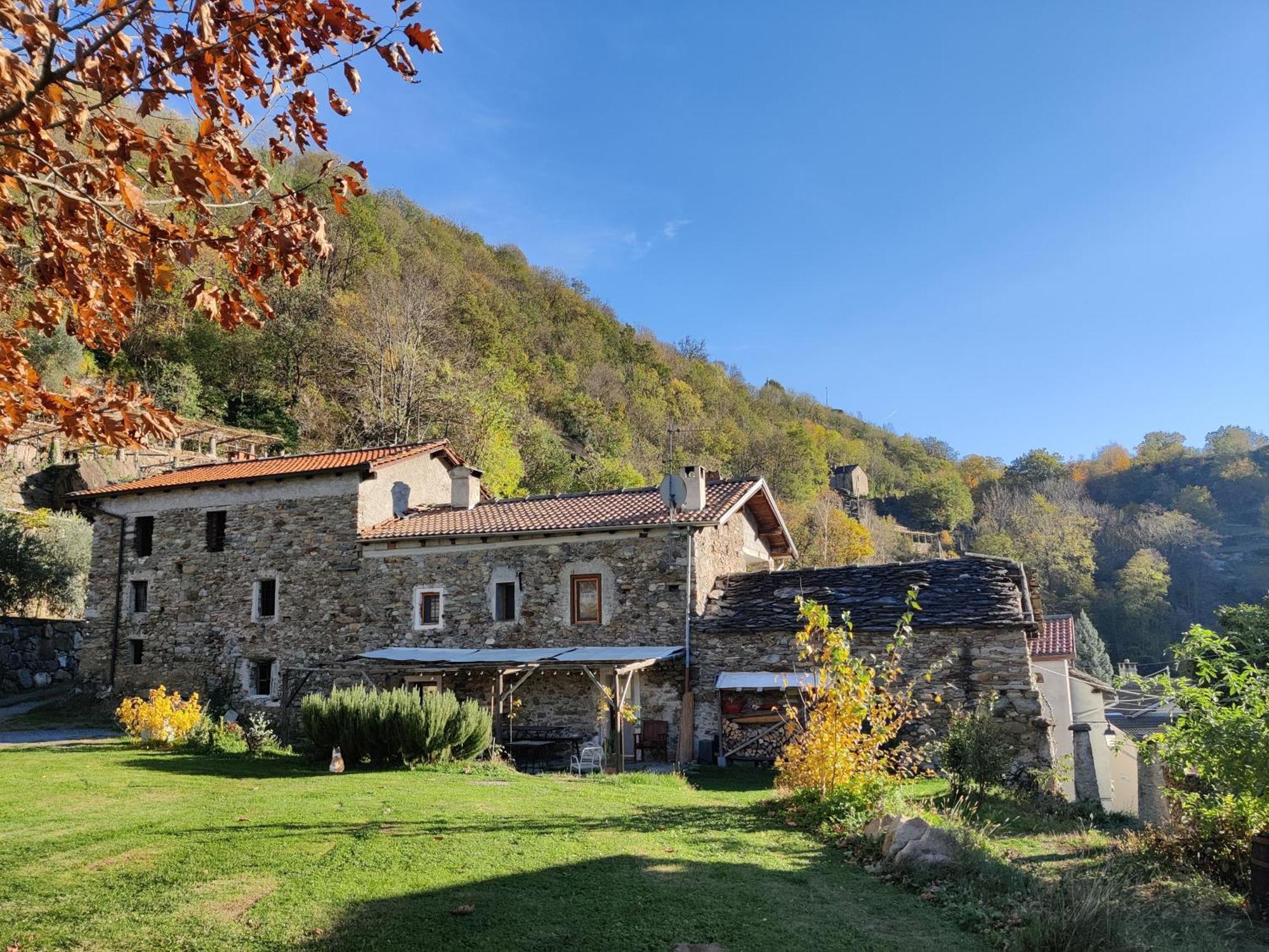 Relais Del Brigante Bed & Breakfast Settimo Vittone Exterior photo