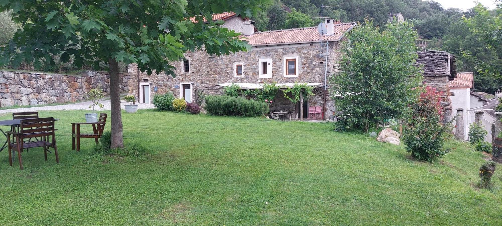 Relais Del Brigante Bed & Breakfast Settimo Vittone Exterior photo