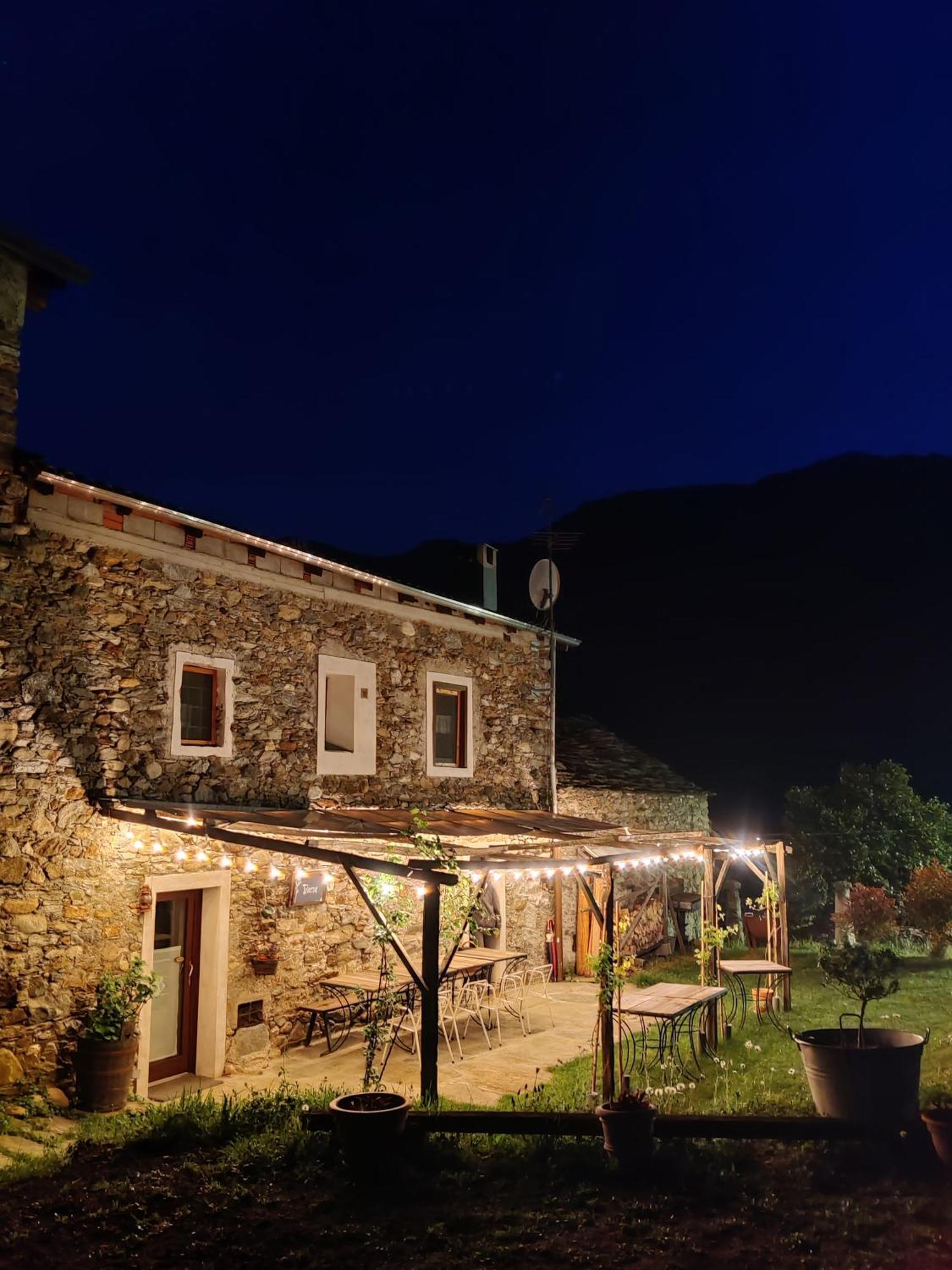 Relais Del Brigante Bed & Breakfast Settimo Vittone Exterior photo